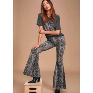 Free People Just Float On‎ Snake Print Bellbottoms Flare Pants 28
